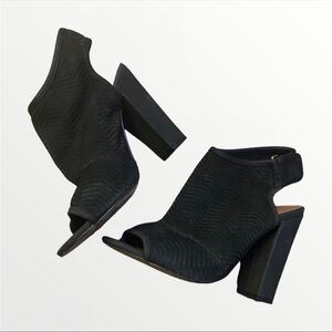 ALDO | Women's Black 7.5 Block Heels With Velcro Strap